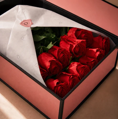Box of Red Roses – 18 Roses – Signature Box by QRoses
